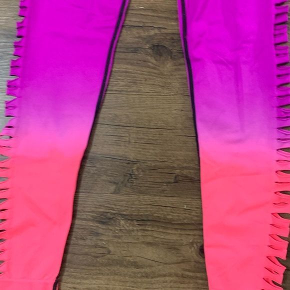 PINK
VS NEON COOL AND COMFY HTF OMBRÉ LEGGINGS M - Picture 6 of 10
